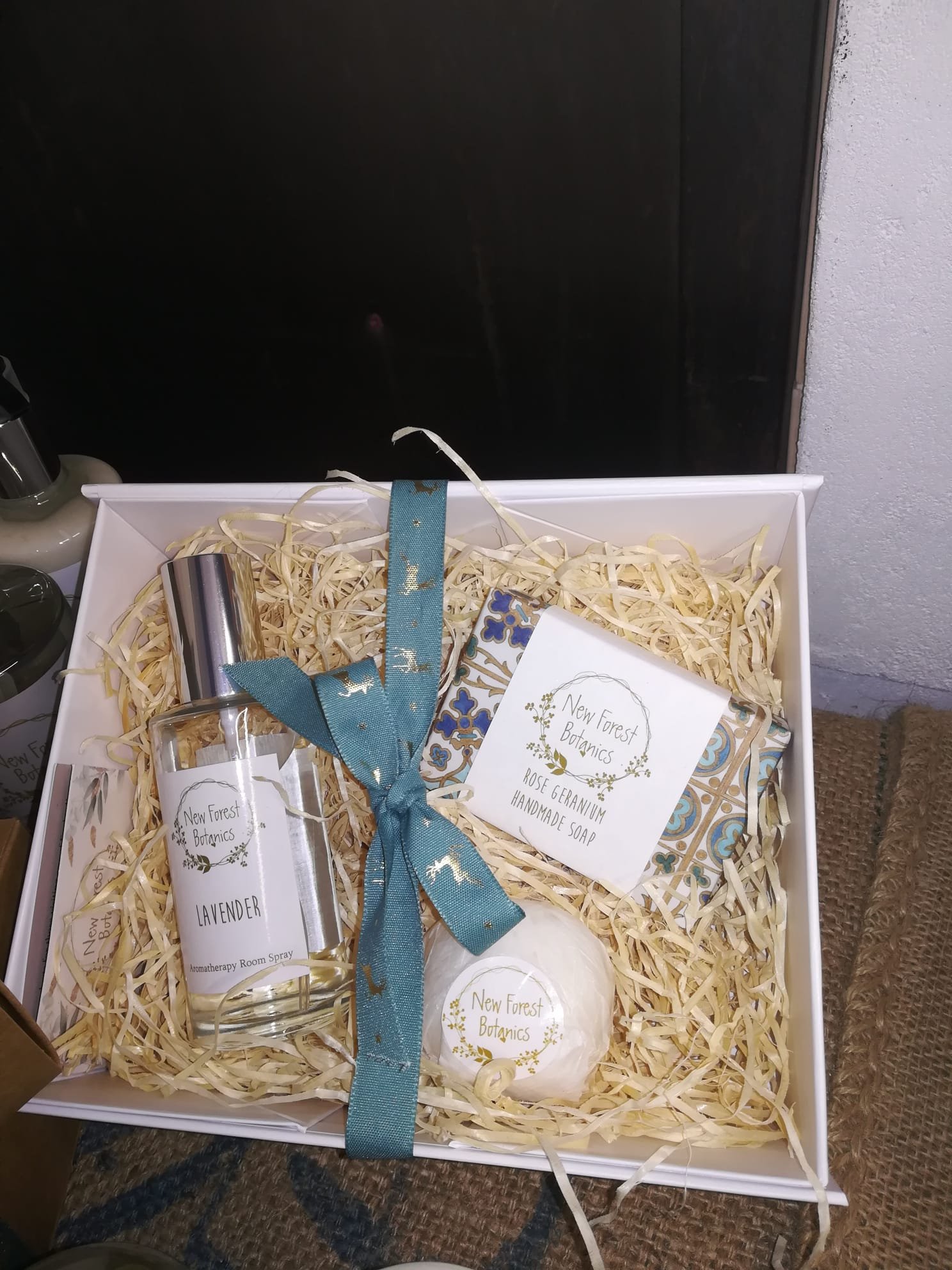 New Forest Botanics Luxury Gift Box 2